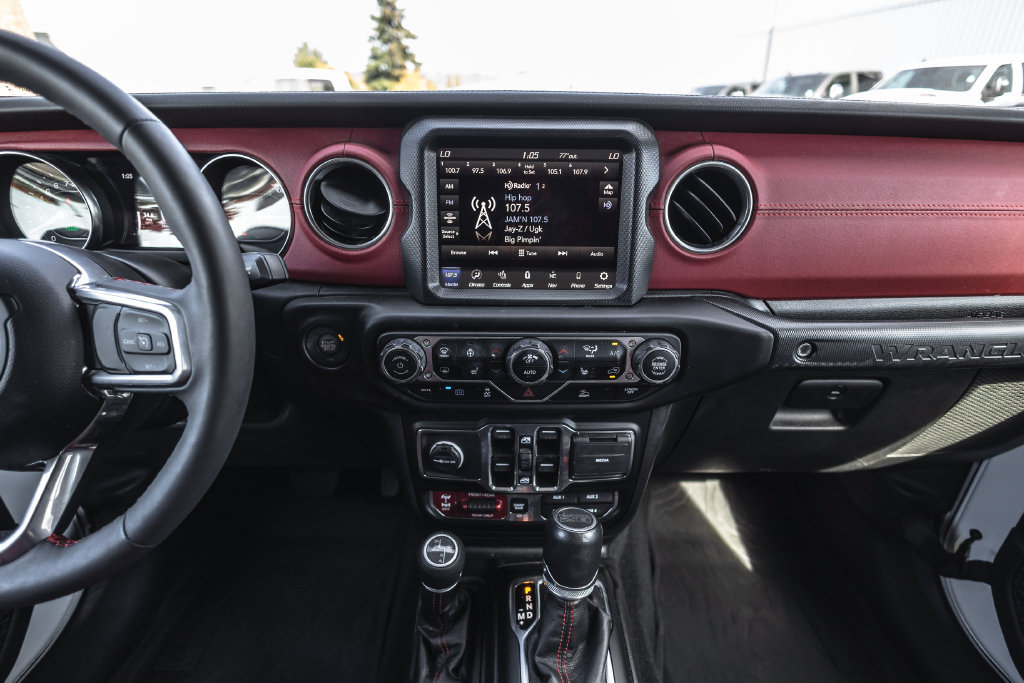 Used 2023 Jeep Wrangler Unlimited Rubicon 4xe AWD/4WD image 25