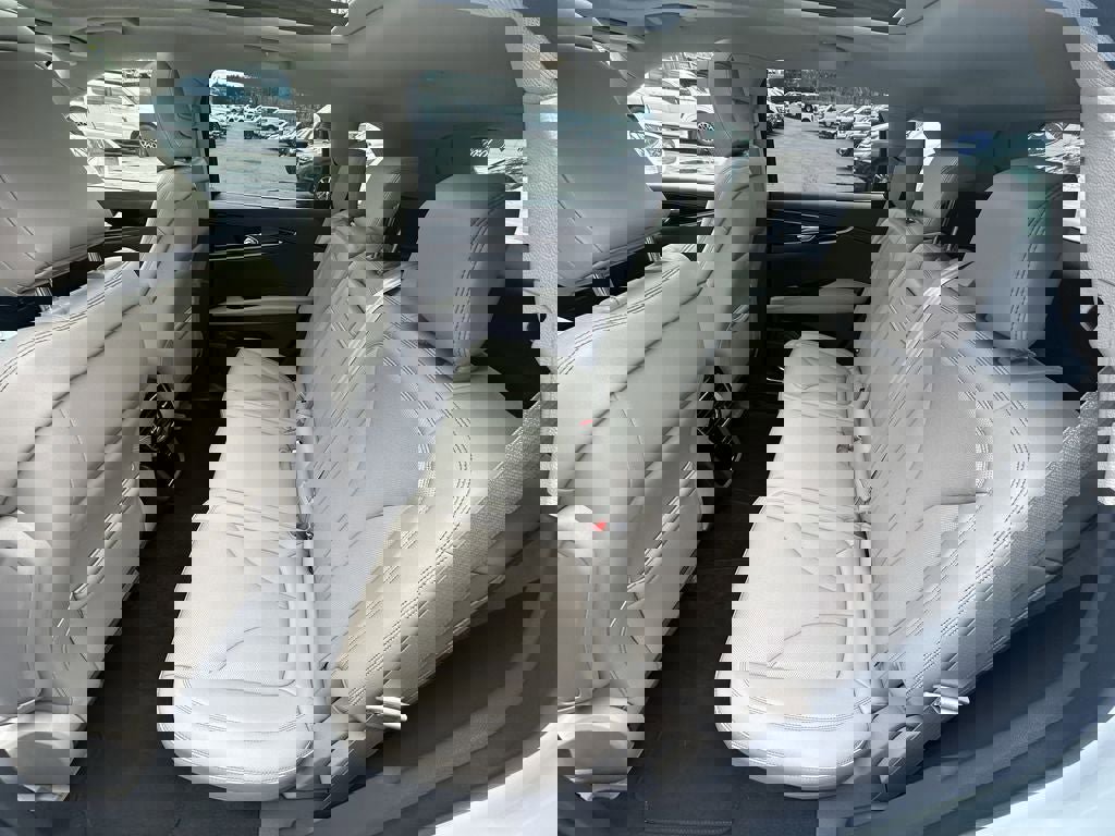 Used 2023 Lincoln Nautilus Reserve image 10