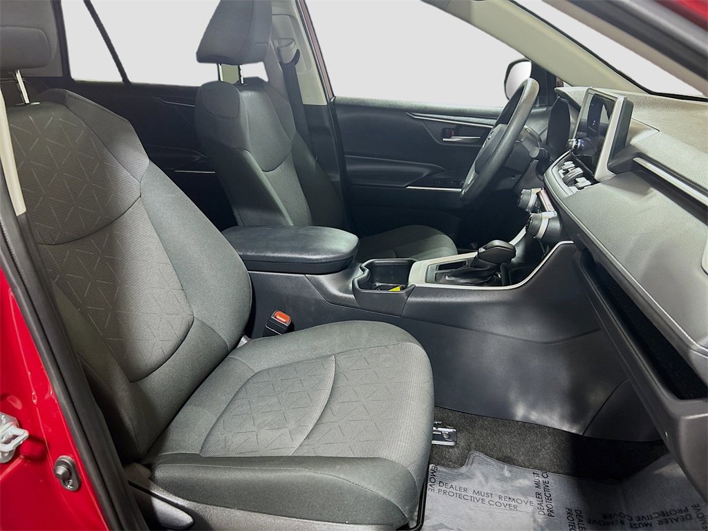 Used 2024 Toyota RAV4 XLE image 25