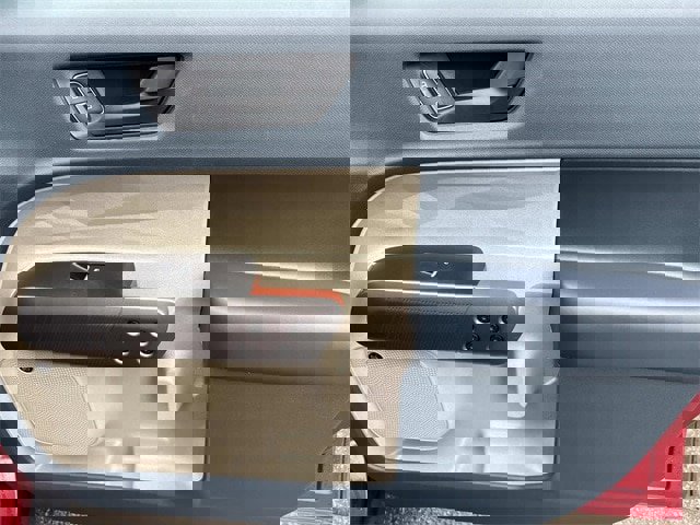 Certified 2025 Ford Maverick Lariat w/ 4K Tow Package image 22