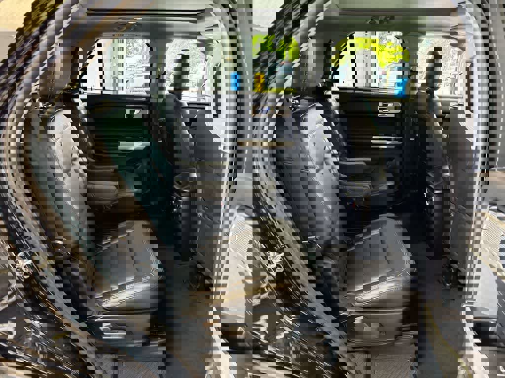 Used 2022 Ford Explorer Limited w/ Equipment Group 301A image 22