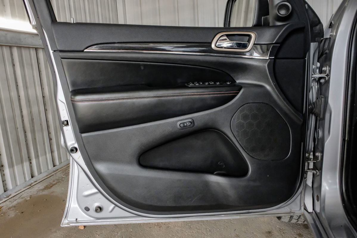 Used 2016 Jeep Grand Cherokee Limited 75th Anniversary image 43