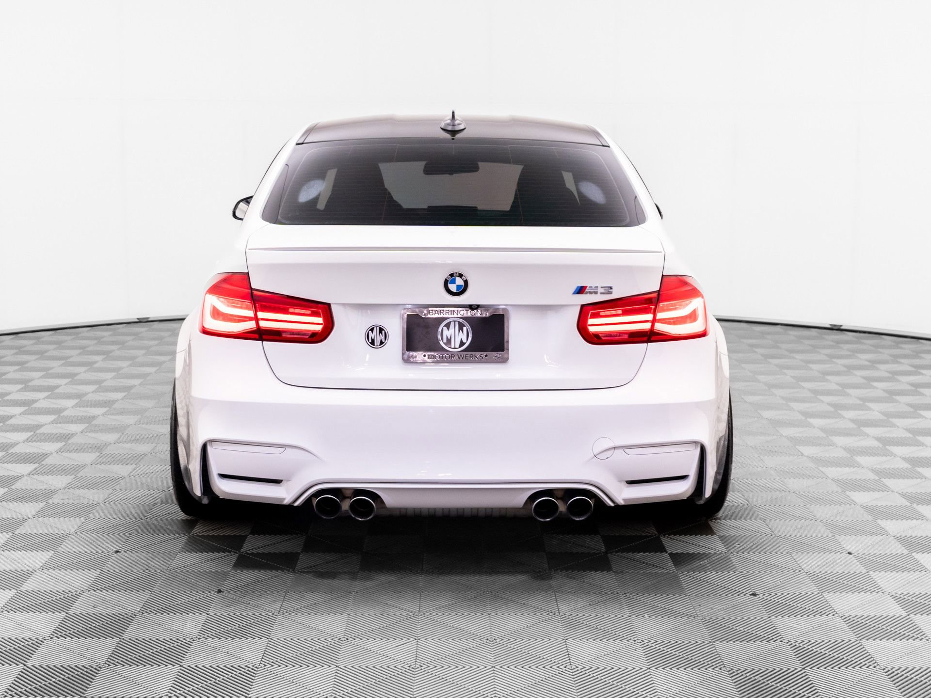 Used 2018 BMW M3 image 4
