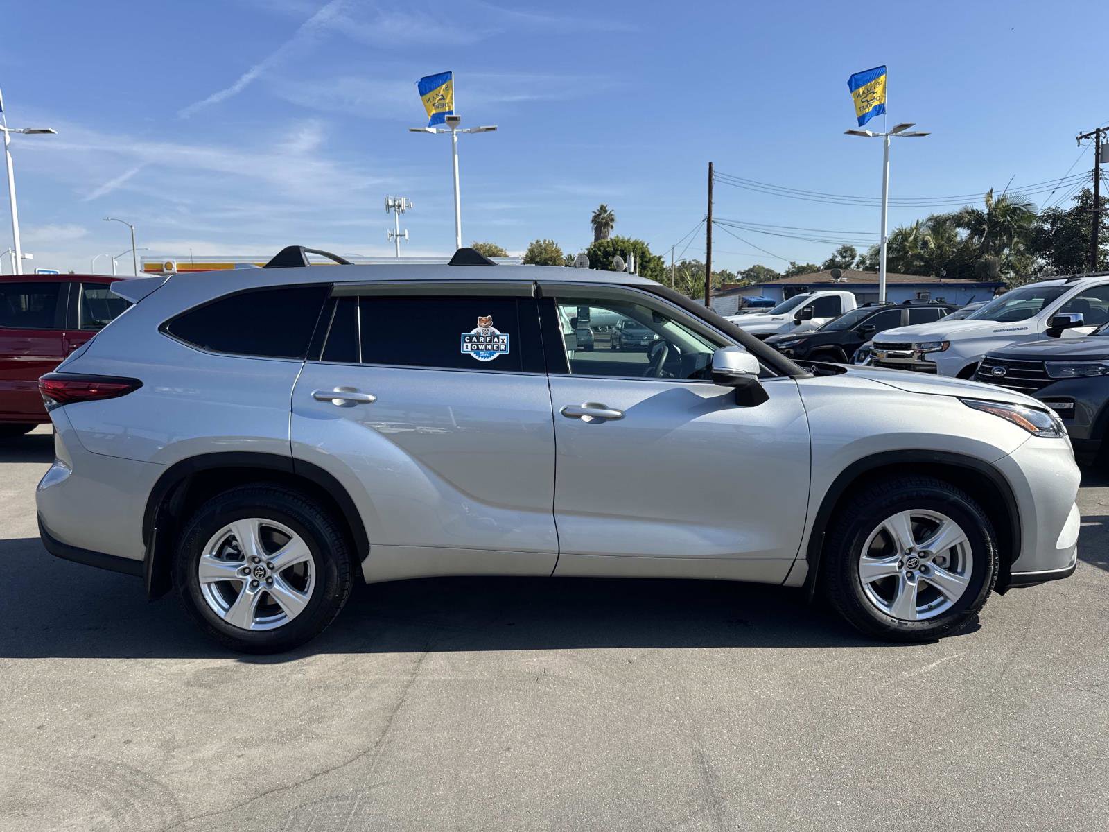 Used 2021 Toyota Highlander L image 4