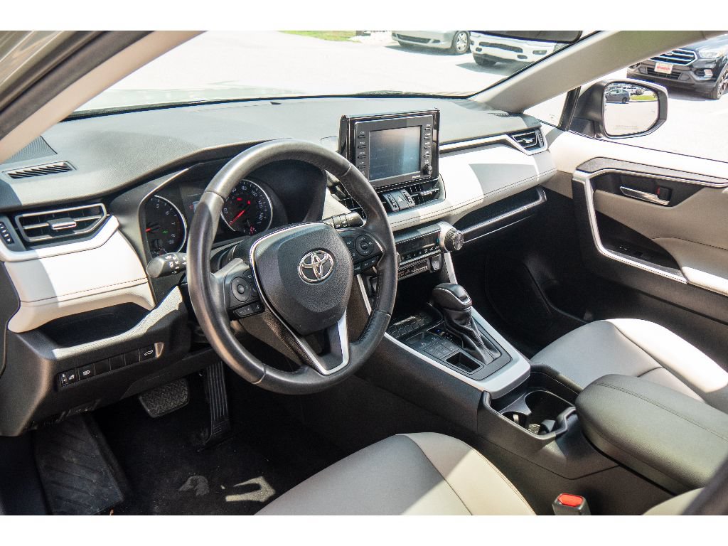 Used 2021 Toyota RAV4 XLE Premium AWD/4WD image 12