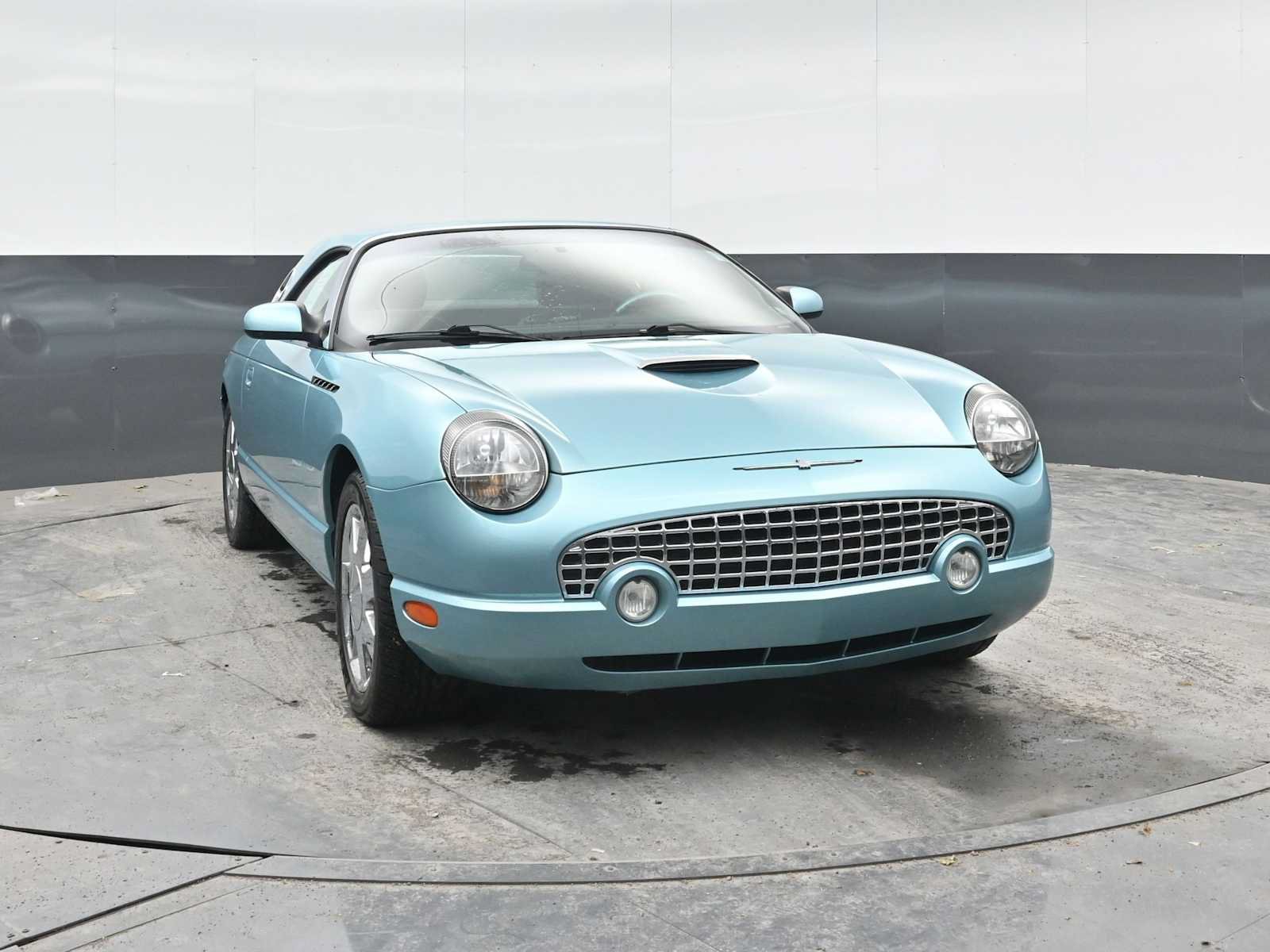 Used 2002 Ford Thunderbird RWD image 6