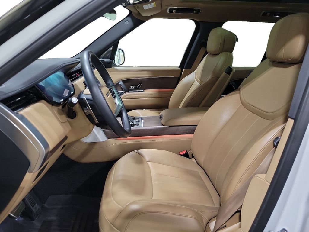 Used 2023 Land Rover Range Rover SE image 13