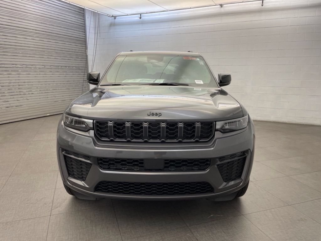 New 2026 Jeep Grand Cherokee Altitude RWD image 6