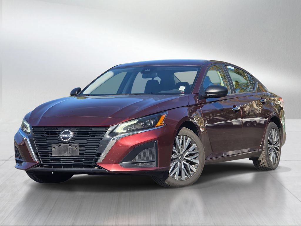 Used 2024 Nissan Altima 2.5 SV