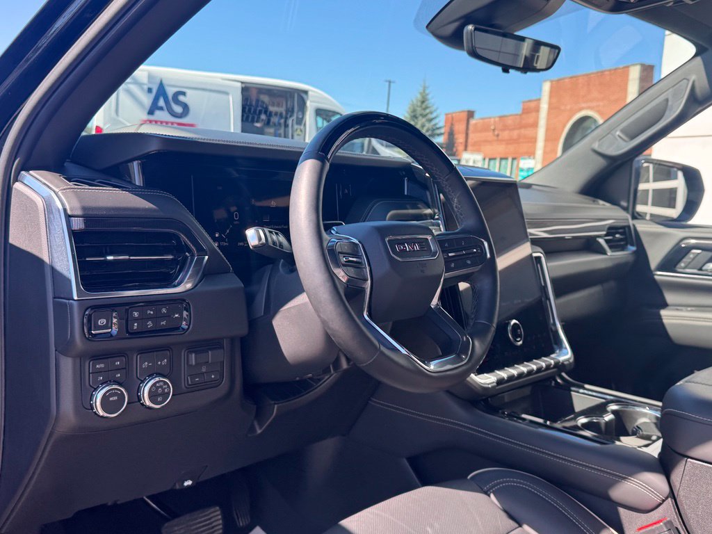 Used 2026 GMC Yukon Elevation w/ Elevation Premium Package AWD/4WD image 13