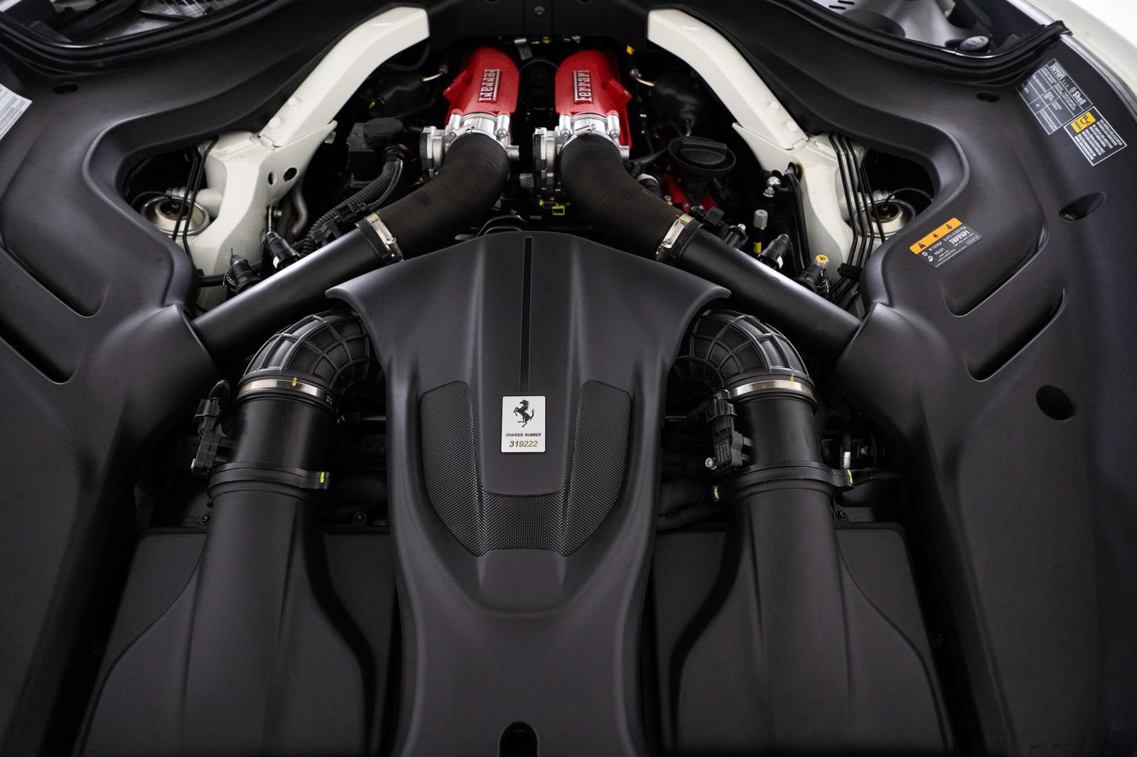 Certified 2025 Ferrari Roma Spider RWD image 40
