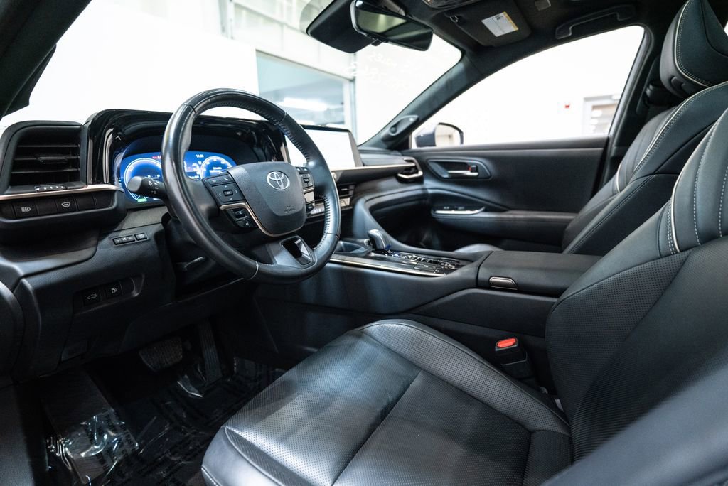 Used 2024 Toyota Crown AWD/4WD image 4