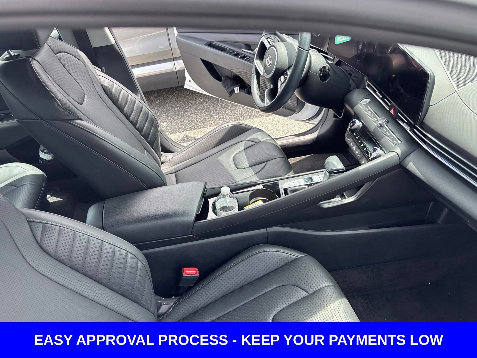 Used 2025 Hyundai Elantra Limited FWD image 11