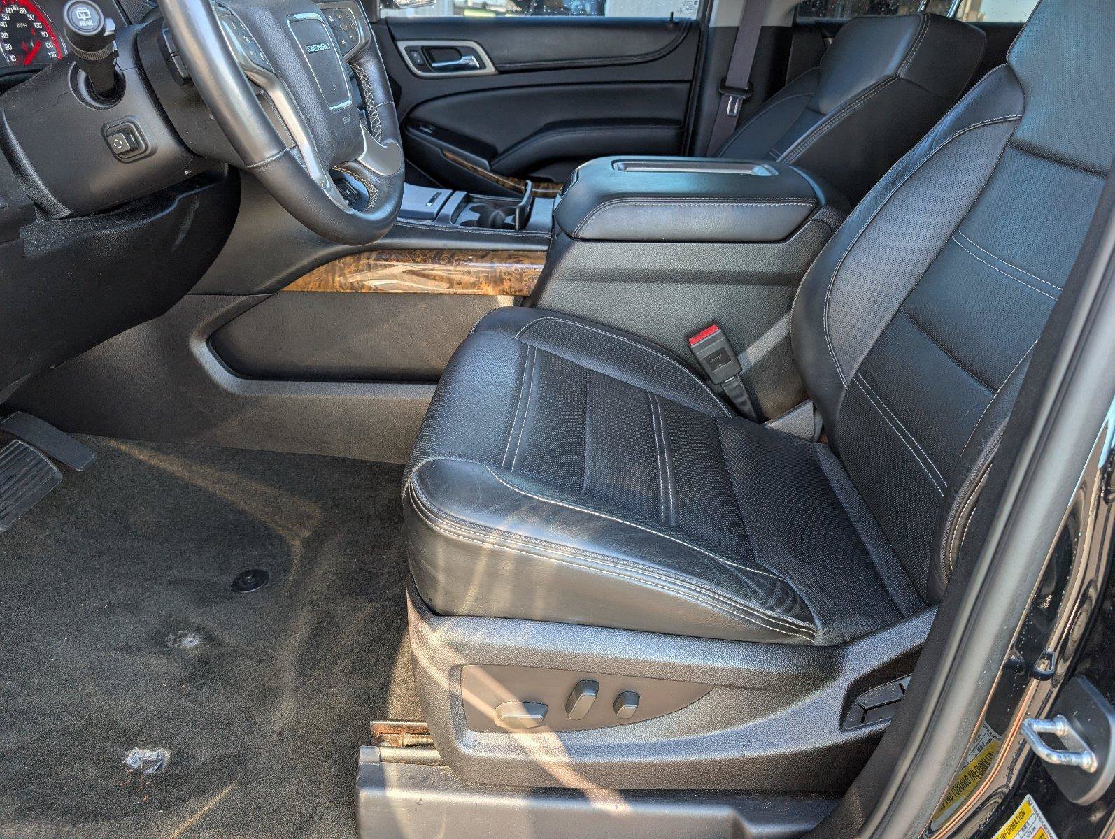 Used 2015 GMC Yukon Denali w/ Premium Package RWD image 3