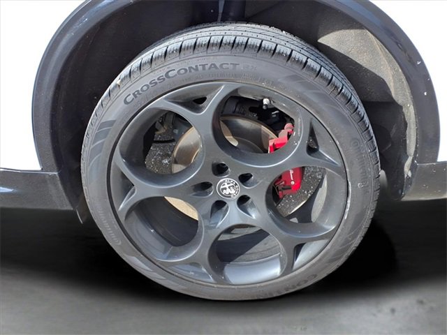 Used 2024 Alfa Romeo Stelvio Veloce image 28