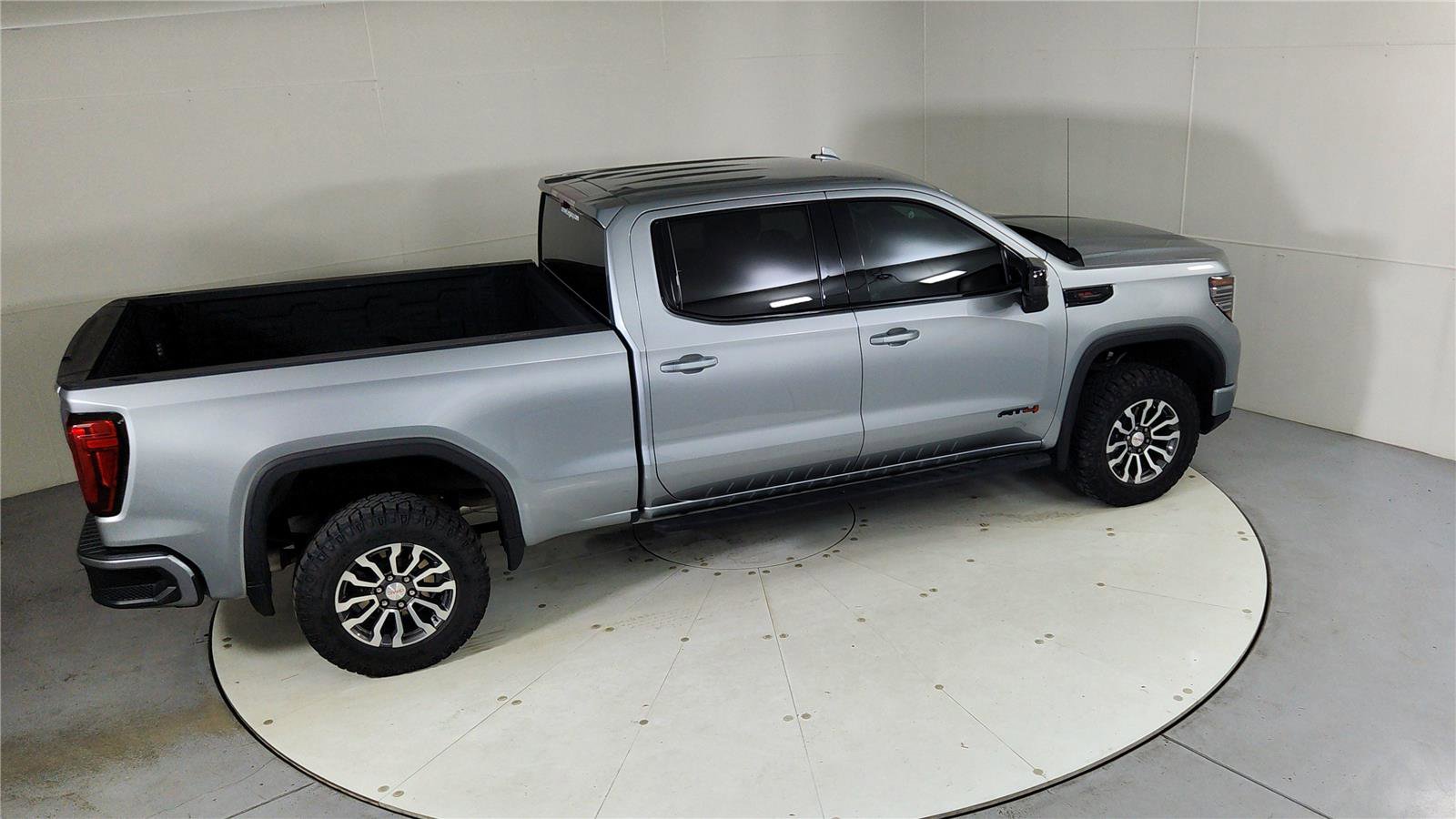 Used 2023 GMC Sierra 1500 AT4 w/ Technology Package image 45