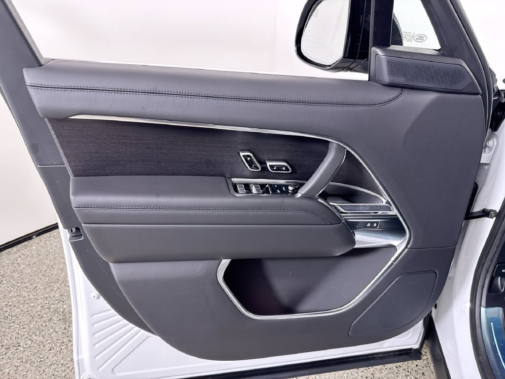 New 2026 Land Rover Range Rover SE AWD/4WD image 12