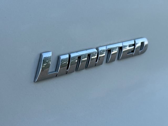 Used 2023 Toyota 4Runner Limited AWD/4WD image 6