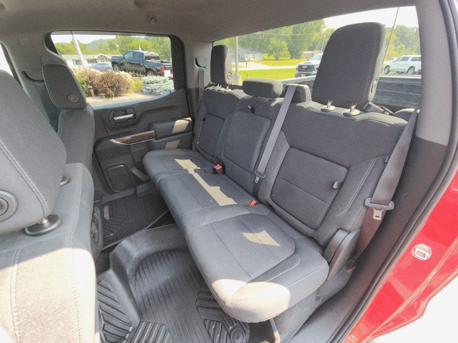 Used 2022 Chevrolet Silverado 1500 LT Trail Boss w/ Safety Package AWD/4WD image 21