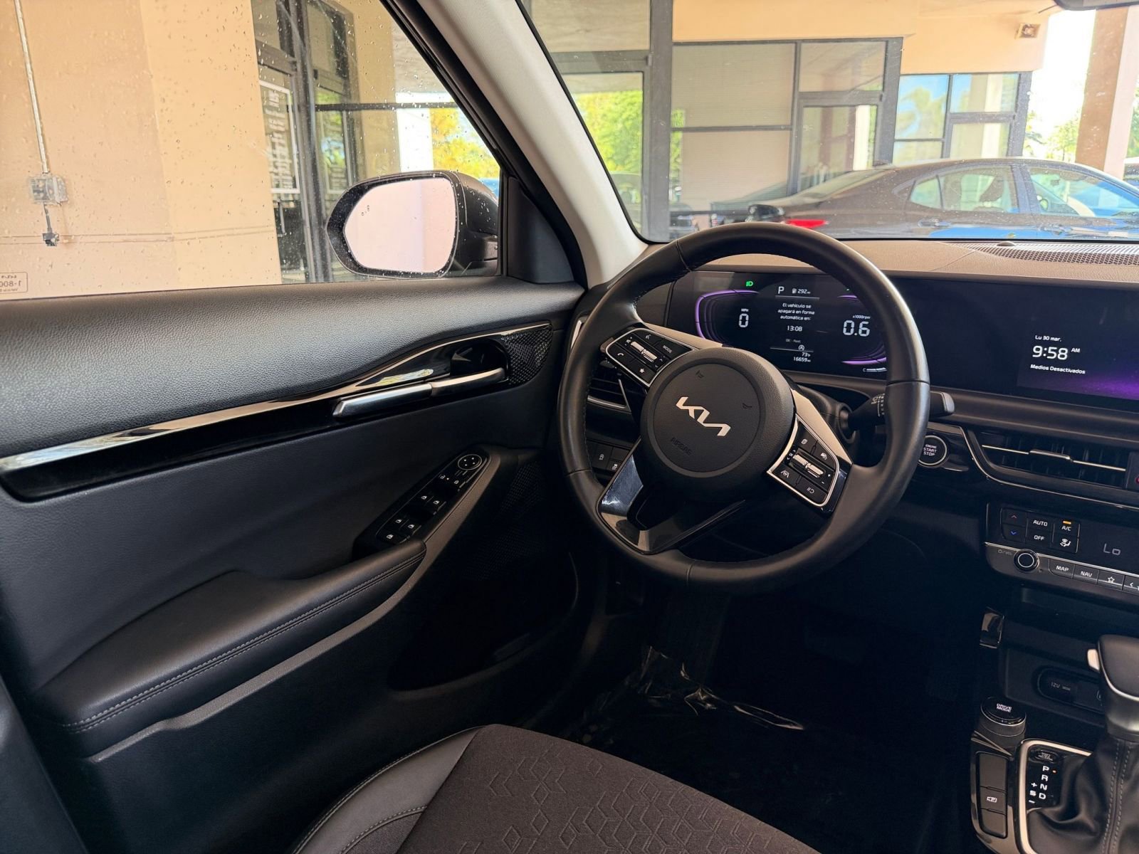 Used 2025 Kia Seltos S FWD image 30