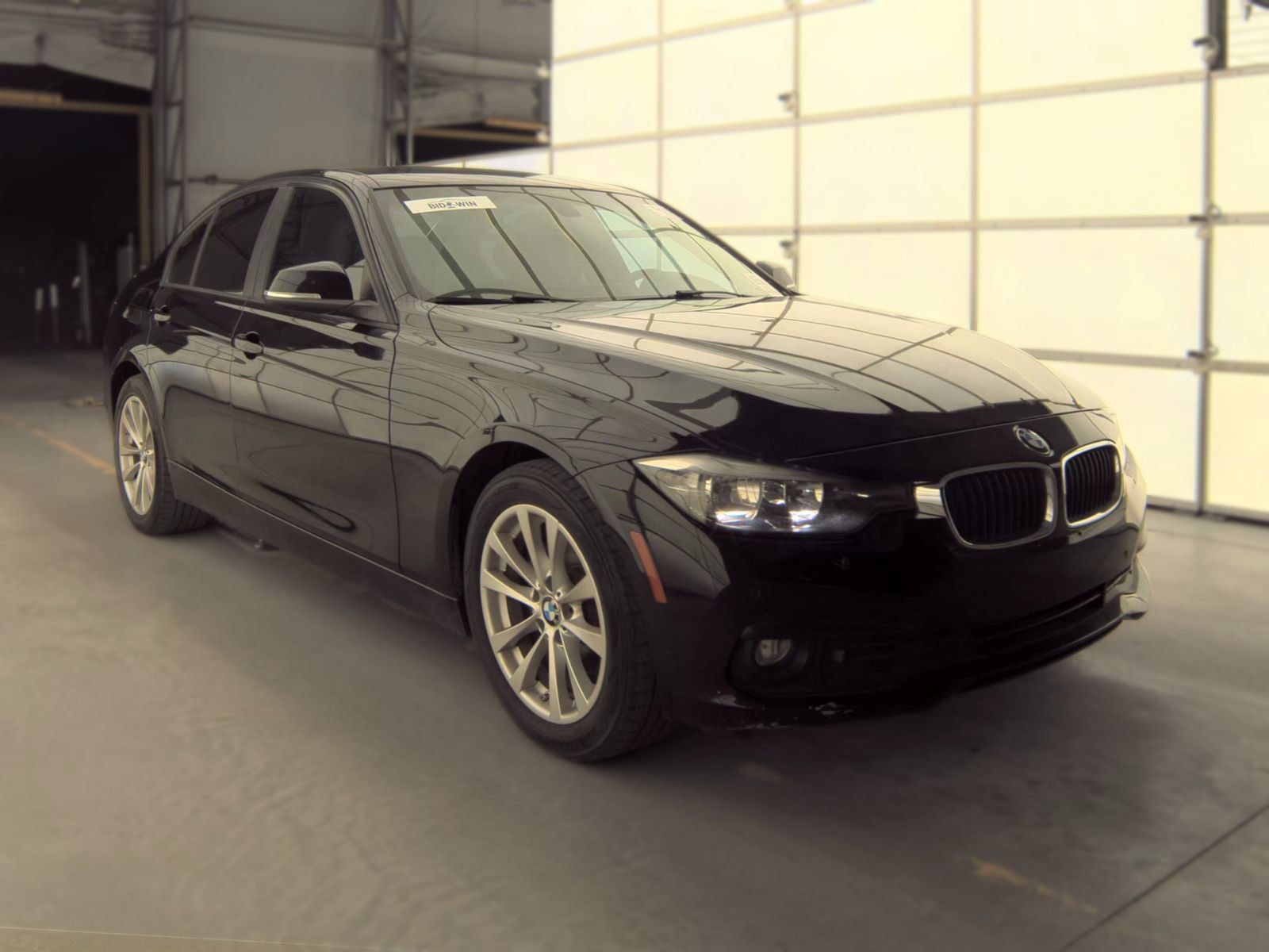 Used 2016 BMW 320i Sedan w/ Driver Assistance Package RWD video 2