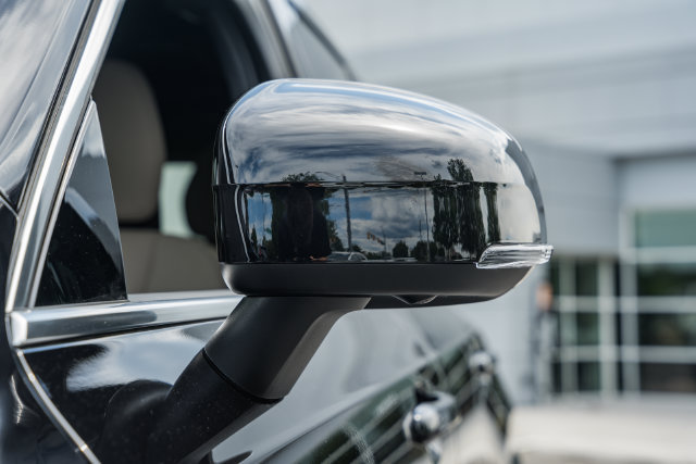 New 2026 Volvo XC90 B6 Plus w/ Protection Package Premier AWD/4WD image 15