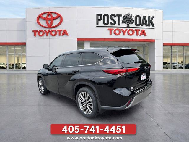 Used 2023 Toyota Highlander Platinum AWD/4WD image 4