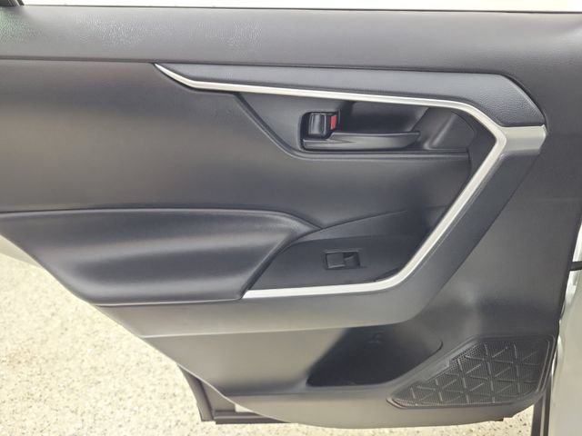Used 2024 Toyota RAV4 LE AWD/4WD image 14