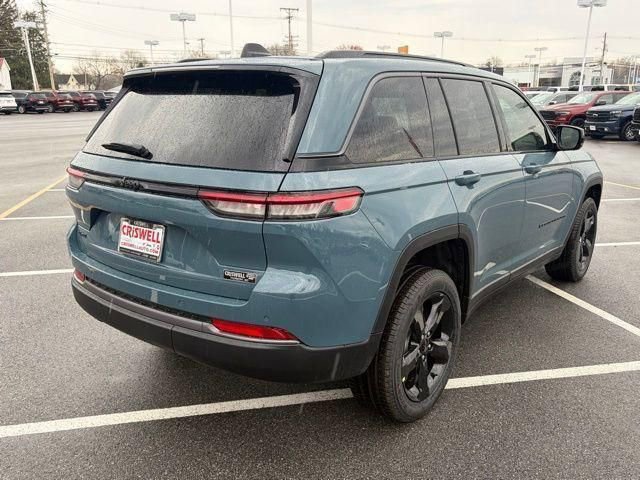 New 2026 Jeep Grand Cherokee Limited w/ Limited Altitude Package AWD/4WD image 8