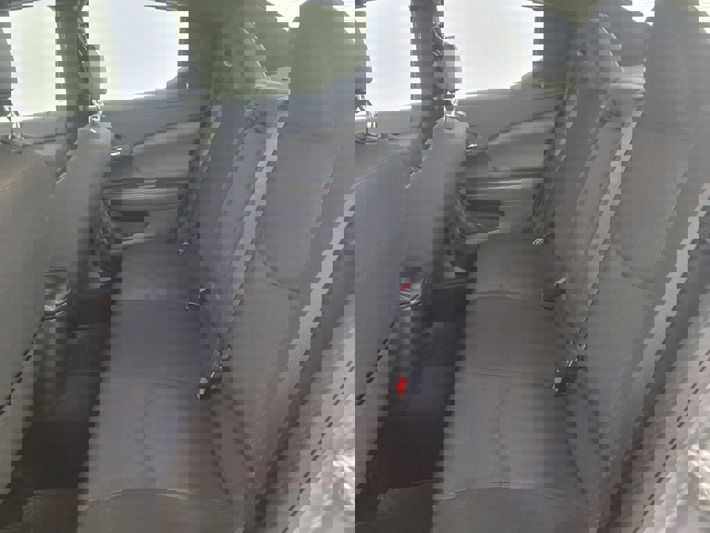 Used 2013 Dodge Avenger SE image 14