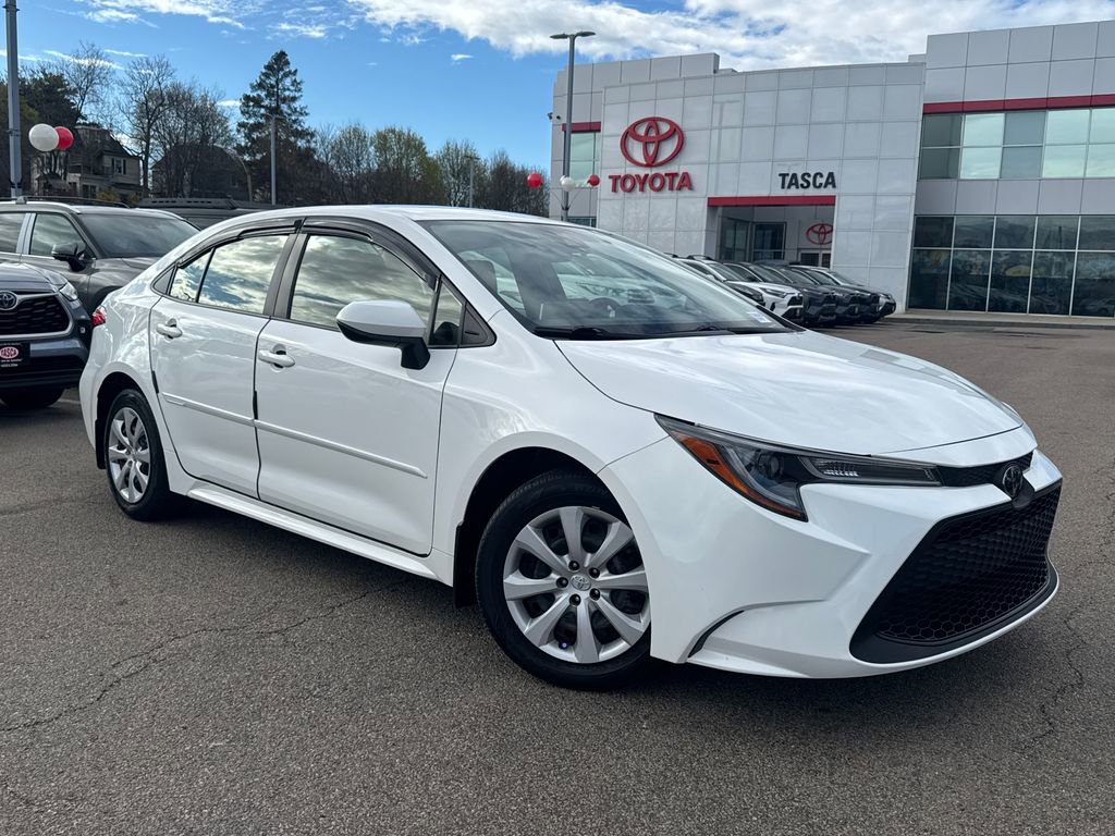 Used 2020 Toyota Corolla LE FWD image 1