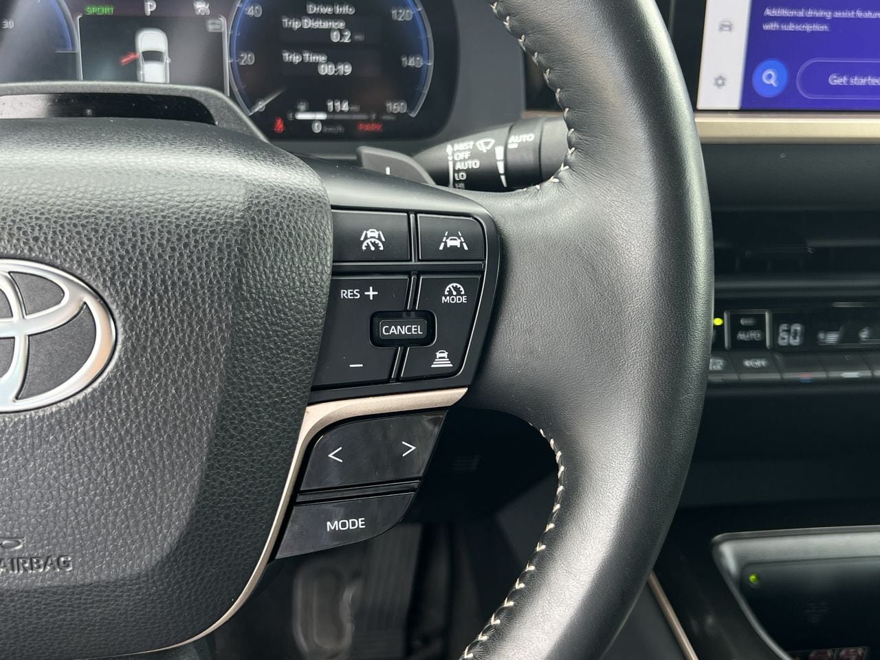 Used 2025 Toyota Crown Platinum AWD/4WD image 12