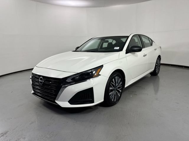 Used 2025 Nissan Altima 2.5 SV FWD image 23