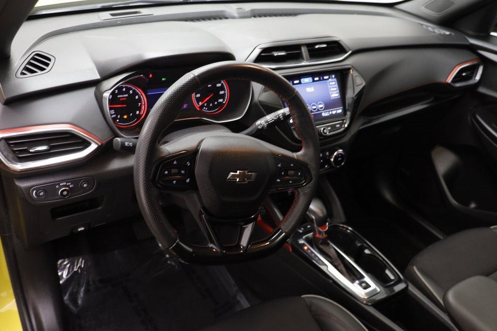 Certified 2023 Chevrolet TrailBlazer RS w/ Sun and Liftgate Package image 6