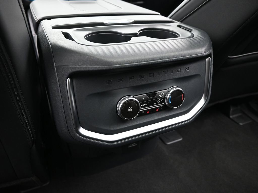 New 2026 Ford Expedition Platinum w/ Stealth Performance Package image 29