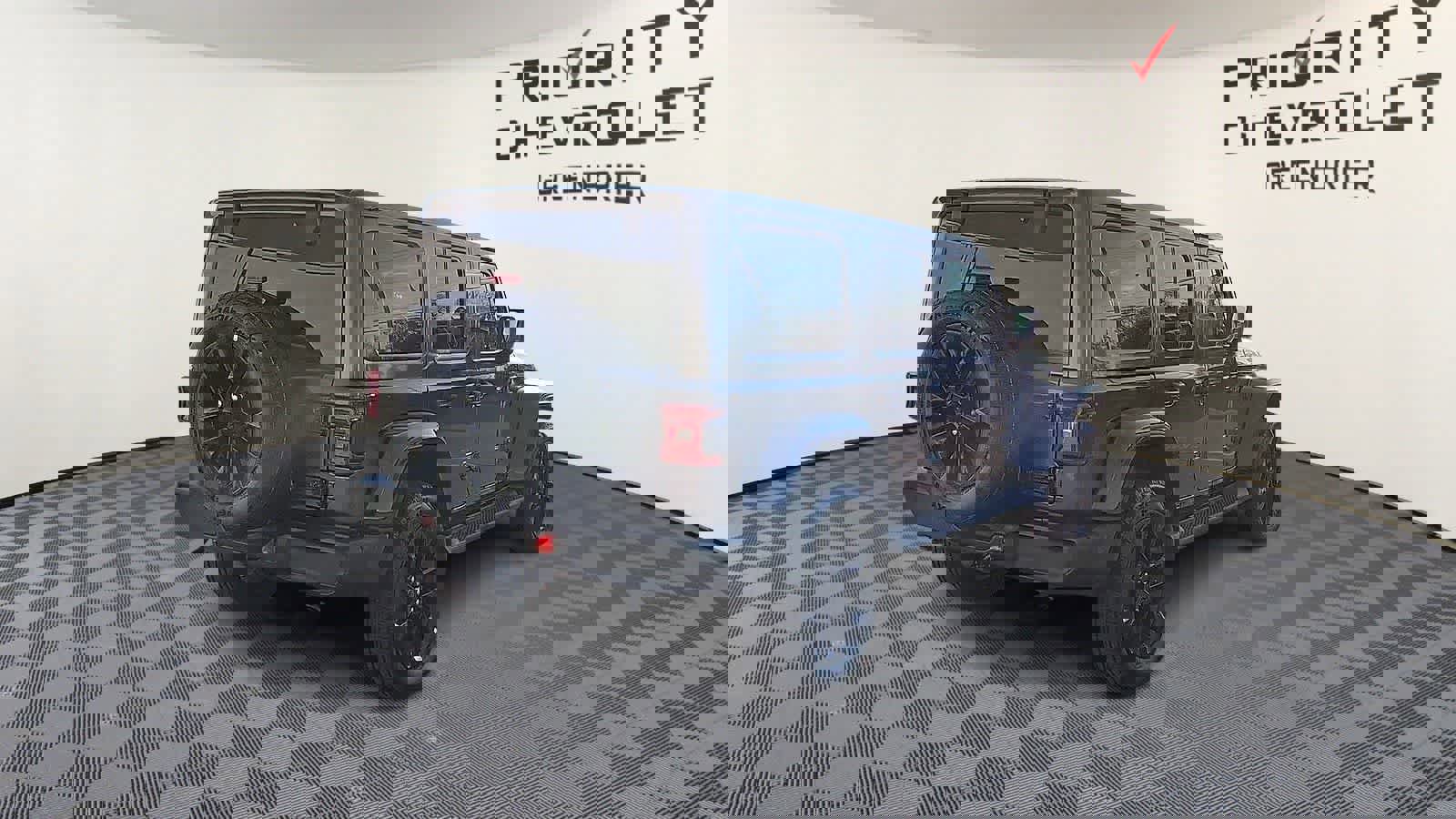 Used 2025 Jeep Wrangler Sahara image 8