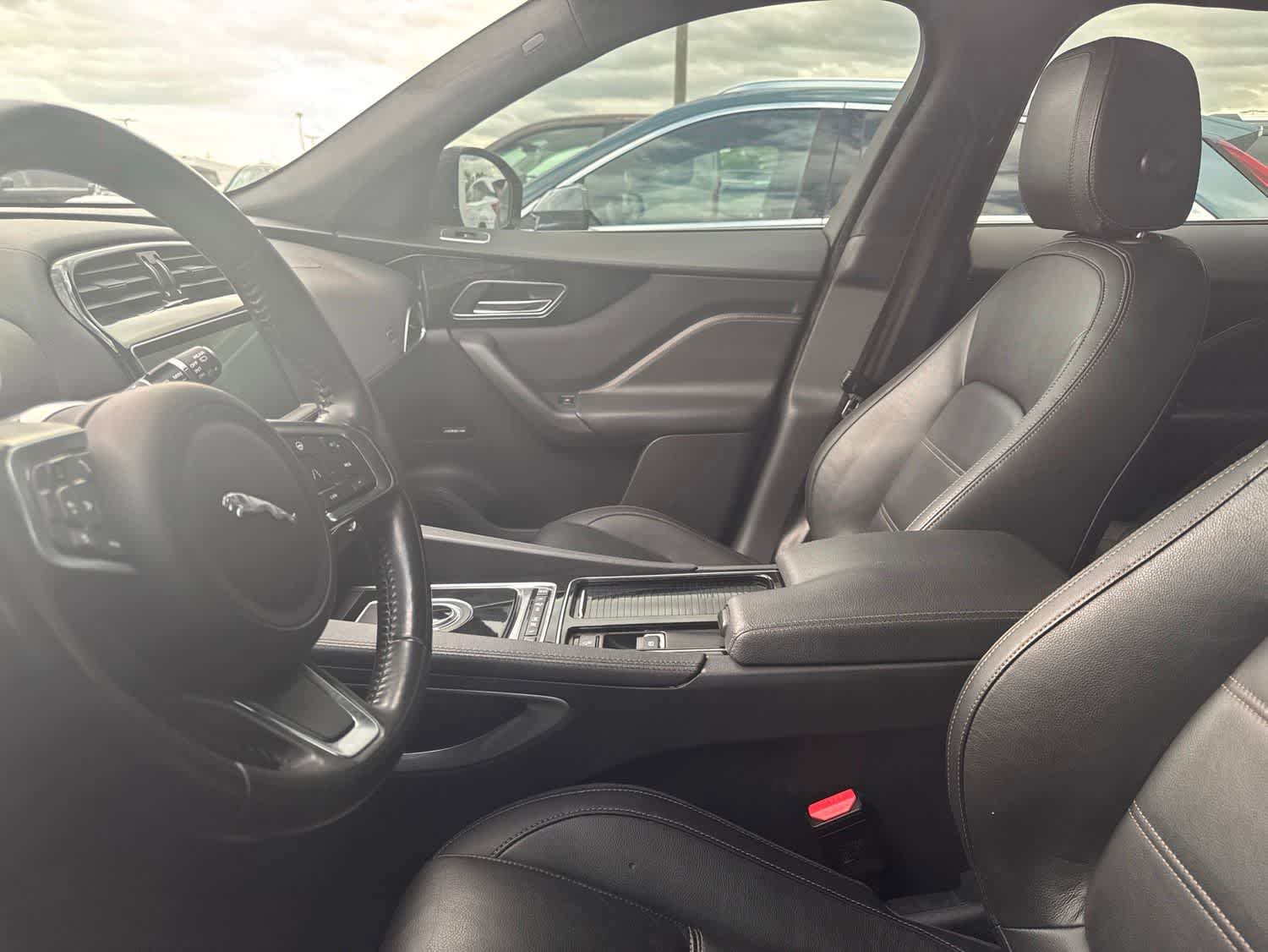 Used 2019 Jaguar F-PACE Prestige AWD/4WD image 32