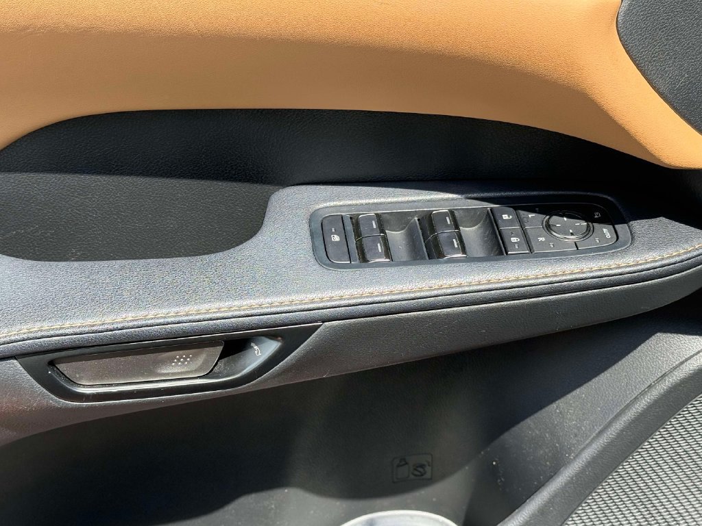 Used 2023 Lexus RX 350 Premium w/ Accessory Package AWD/4WD image 17