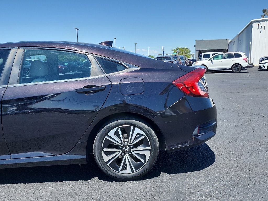 Used 2018 Honda Civic EX-T image 9