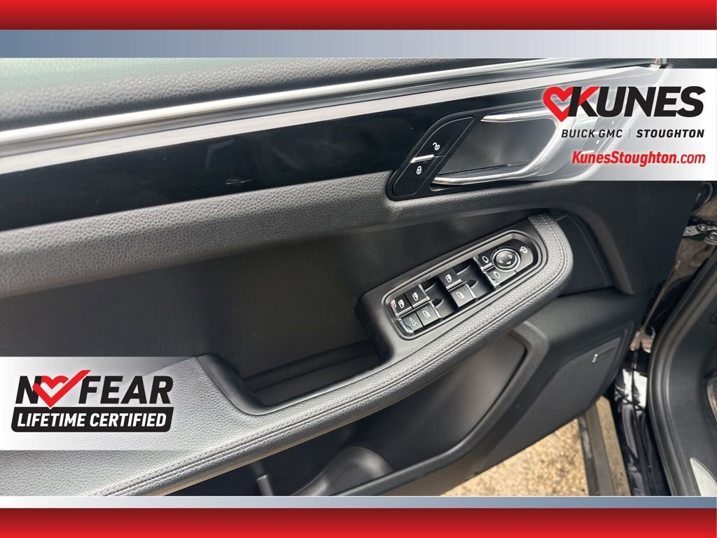 Used 2017 Porsche Macan S w/ Premium Package Plus image 20