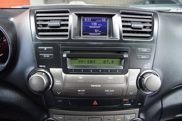 Used 2010 Toyota Highlander SE AWD/4WD image 24