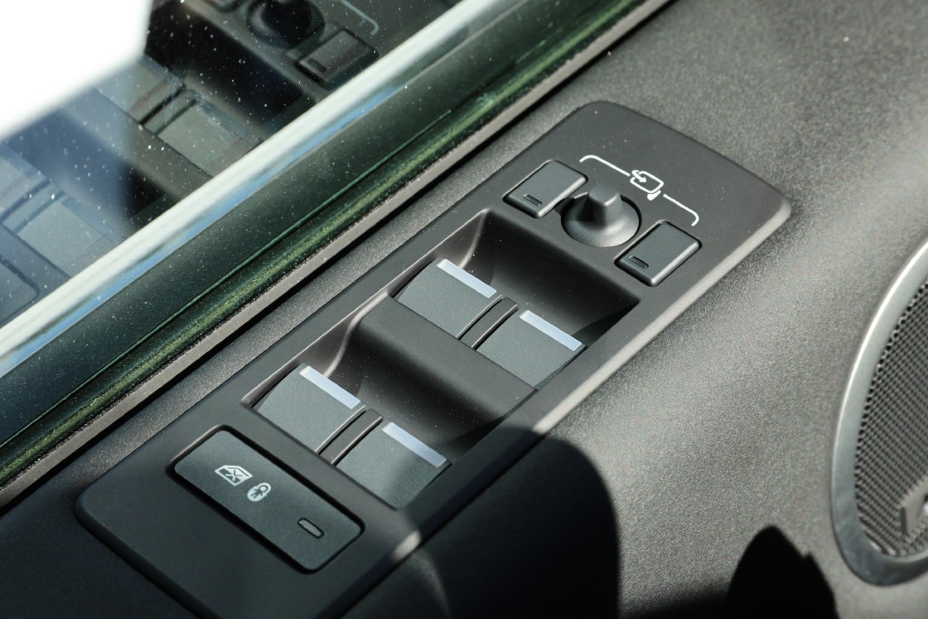 New 2026 Land Rover Discovery S AWD/4WD image 11