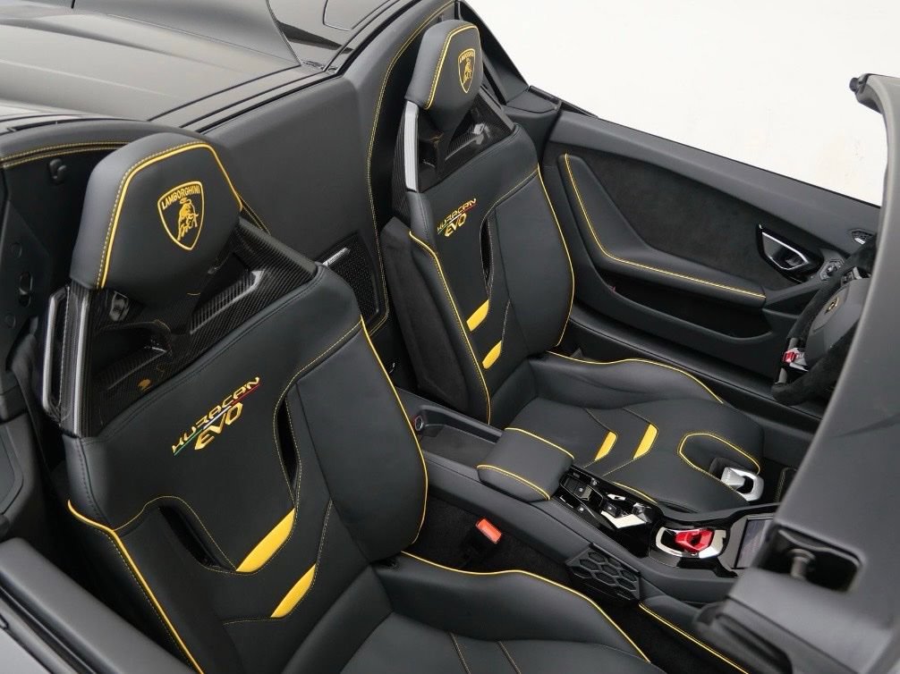 Used 2024 Lamborghini Huracan EVO AWD/4WD image 24