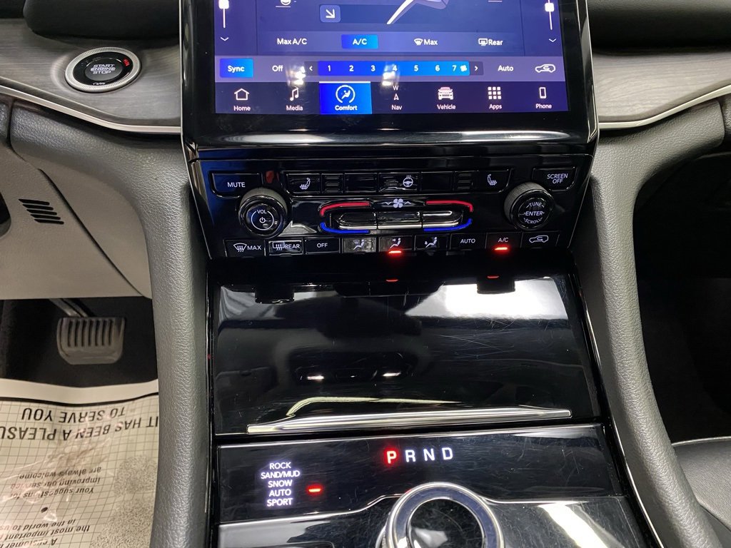 Used 2023 Jeep Grand Cherokee 4WD 4xe image 23