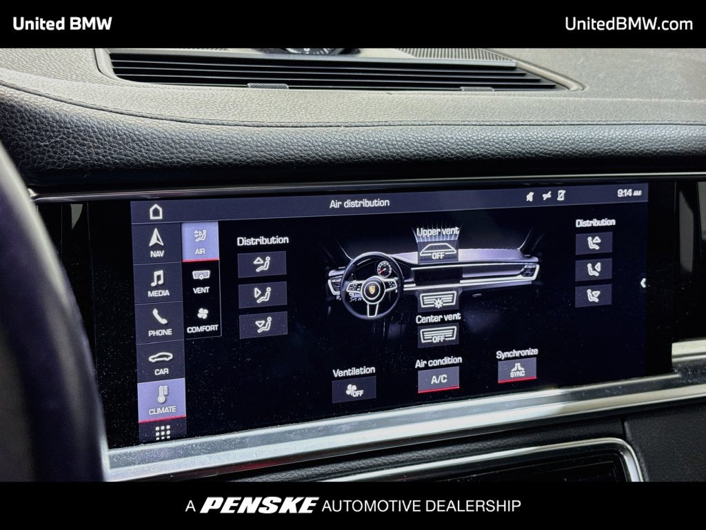 Used 2020 Porsche Panamera RWD image 18