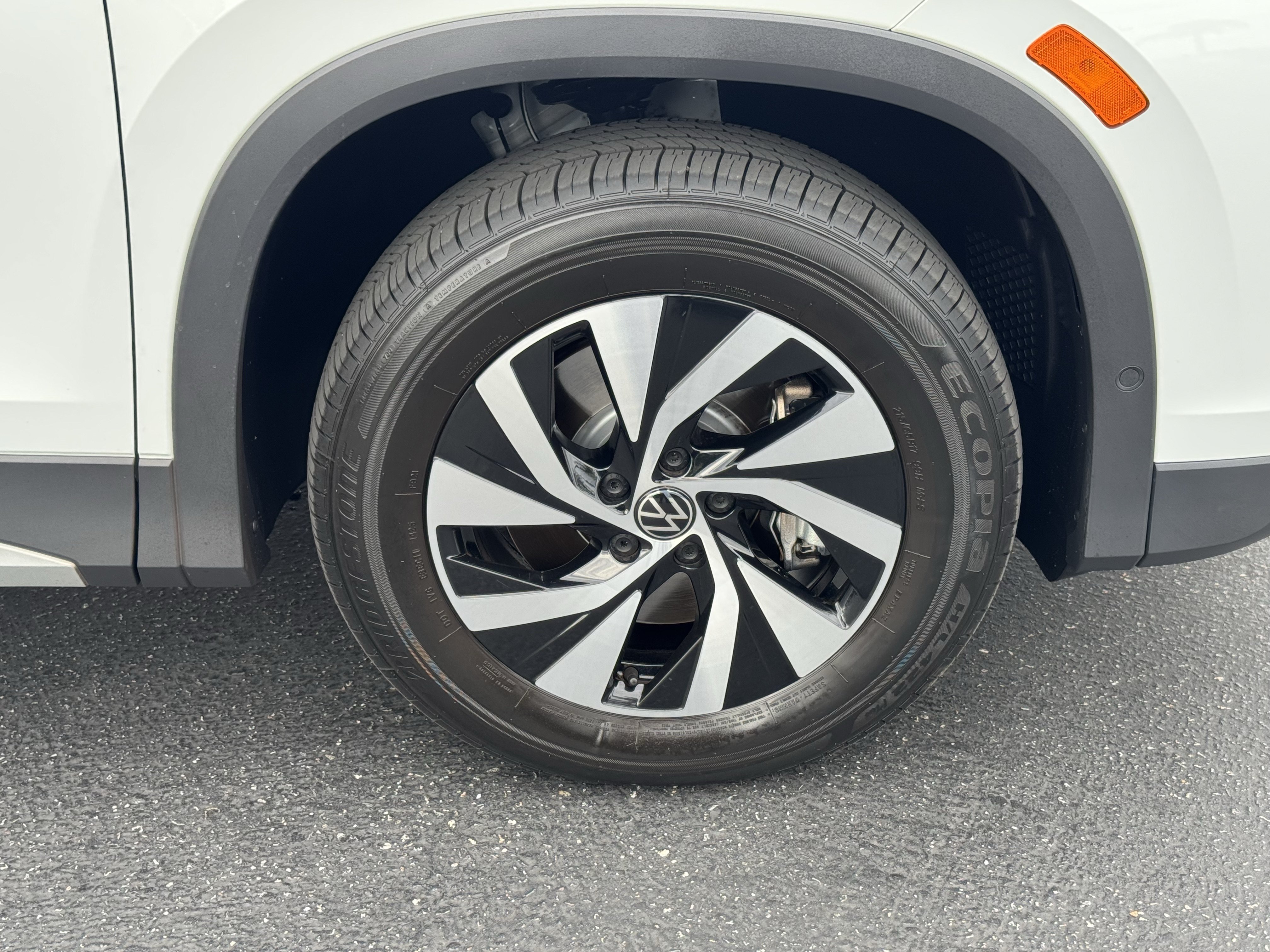 Certified 2025 Volkswagen Tiguan S AWD/4WD image 10
