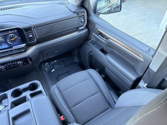 Used 2024 Chevrolet Silverado 1500 LT AWD/4WD image 29