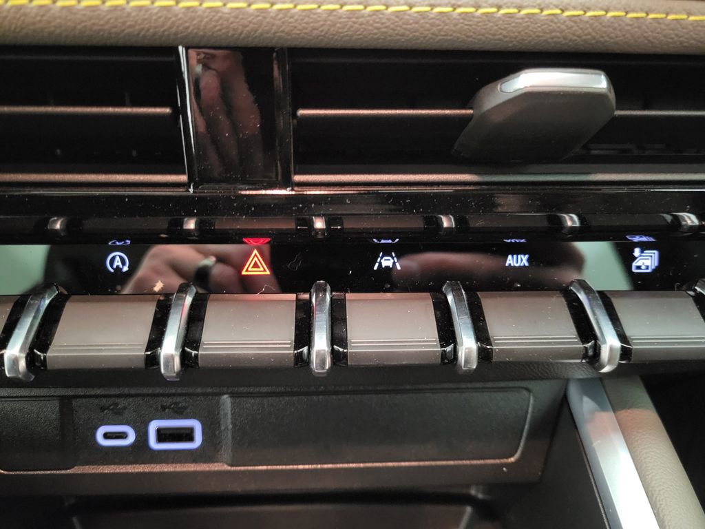 New 2026 Chevrolet Colorado ZR2 w/ Technology Package image 10