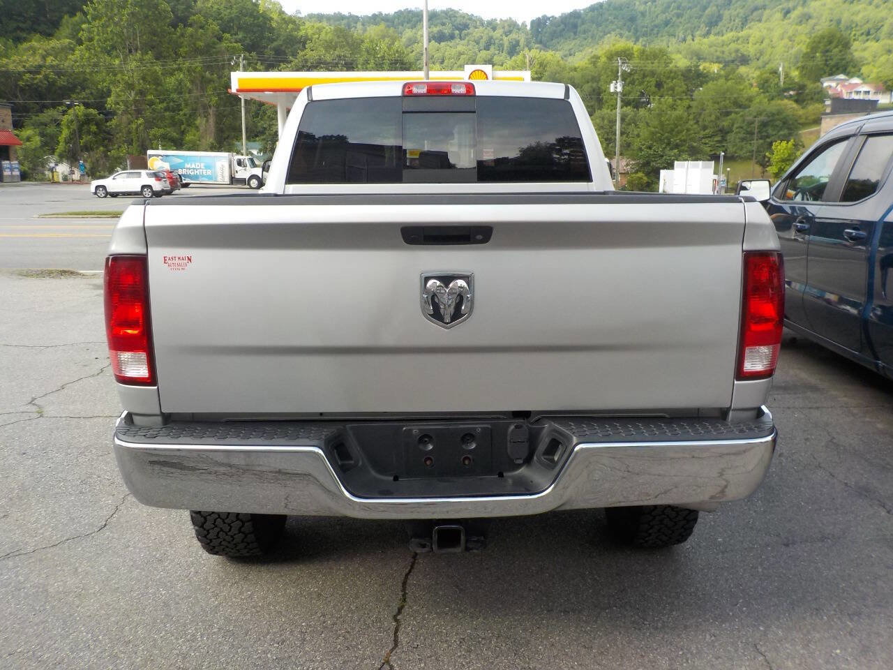 Used 2018 RAM 2500 SLT w/ Luxury Group AWD/4WD image 8
