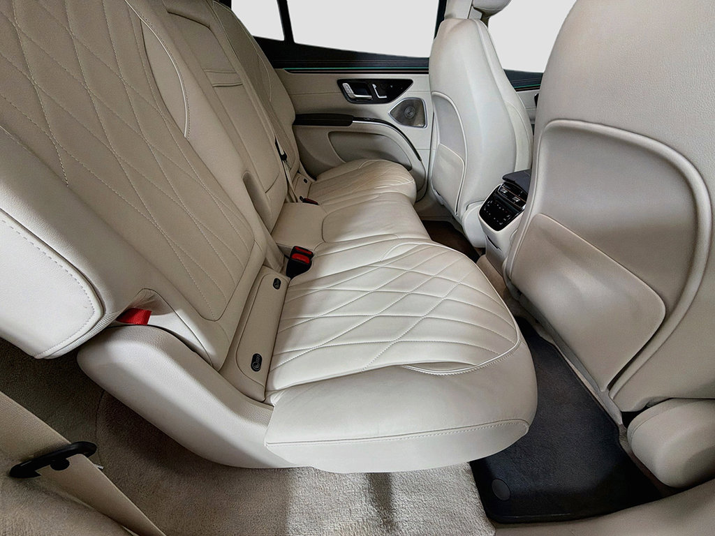 Used 2023 Mercedes-Benz EQS 580 4MATIC SUV image 28